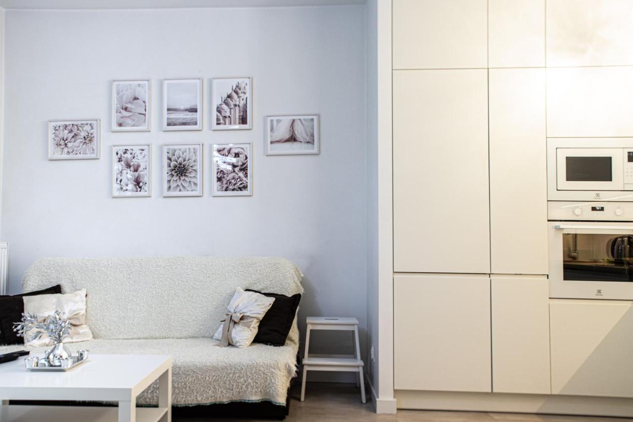 Wola Glamour Apartment Warschau Buitenkant foto