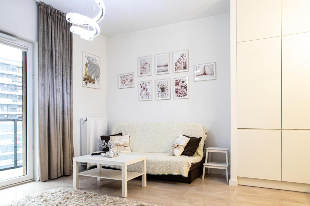 Wola Glamour Apartment Warschau Buitenkant foto